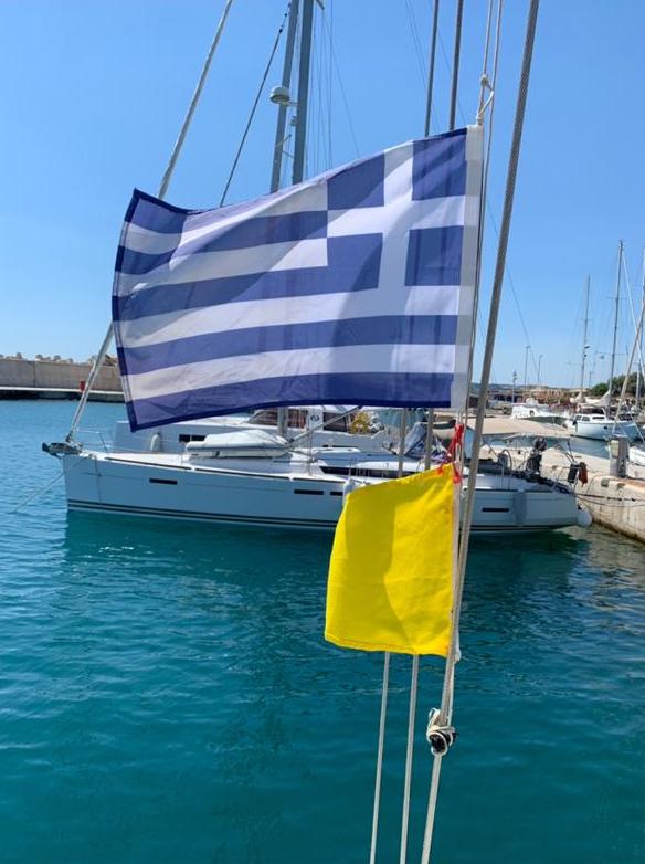 греческий флаг и кэбек