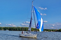Клубная яхта «Авось»